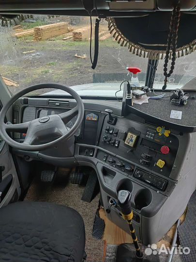 Freightliner FLC 120, 2004