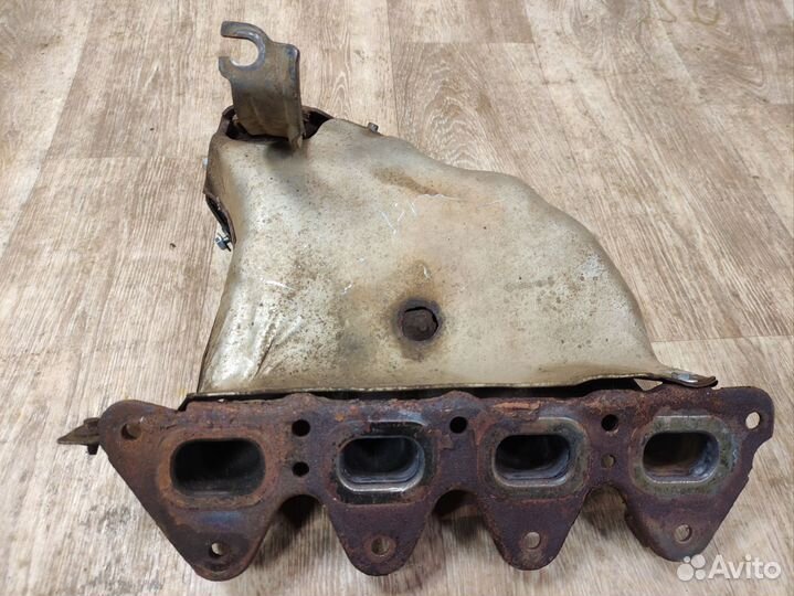 Выпускной коллектор Рено Меган 3 Хетчбэк 1,6 л