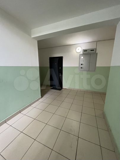 2-к. квартира, 87 м², 1/3 эт.