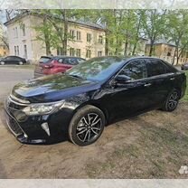 Toyota Camry 2.5 AT, 2017, 90 000 км, с пробегом, цена 2 525 000 руб.