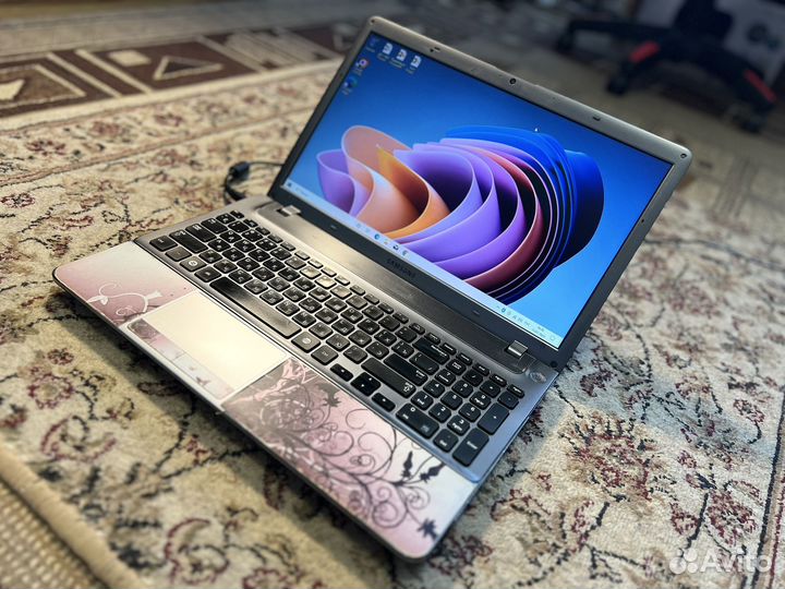 Мощный Ноутбук Samsung 8ядер/8гб/120гб ssd