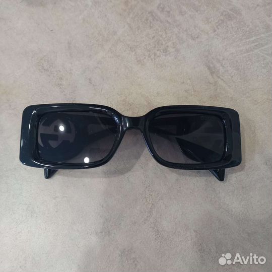 Солнцезащитные очки gucci