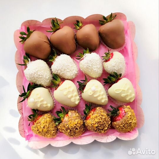 Клубника в шоколаде. Бананы в шоколаде