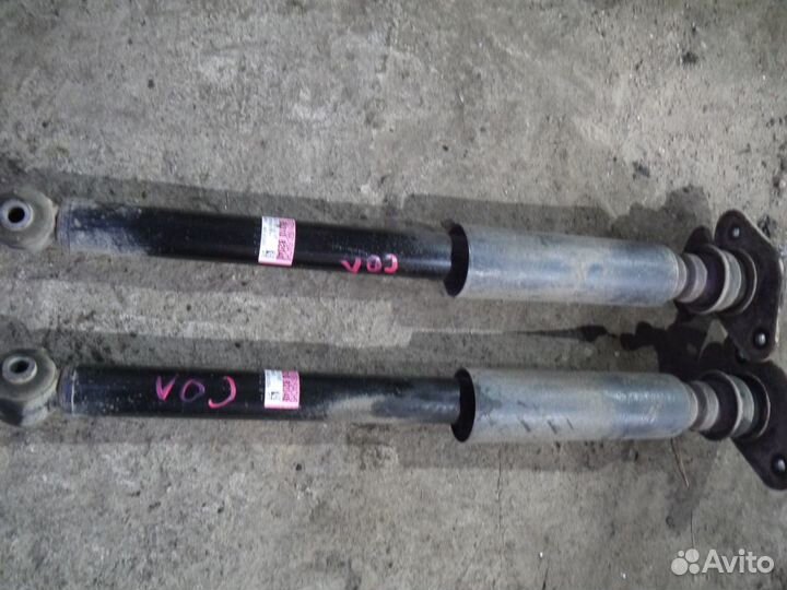 Стойка амортизатора задняя Kia Soul 2 Киа Соул 2