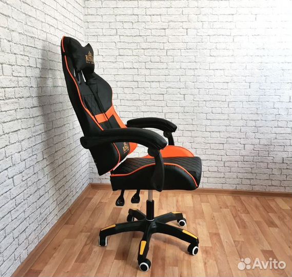 Компьютерное Игровое кресло черно оранжевое
