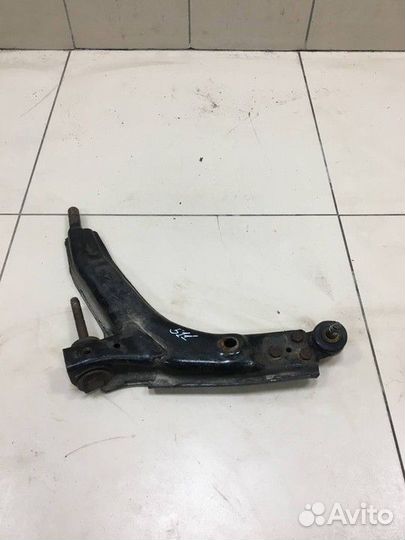 Рычаг подвески передний правый Daewoo Nexia