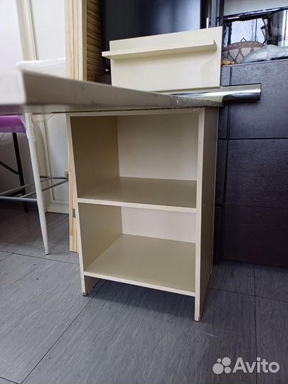 Маникюрный стол бу