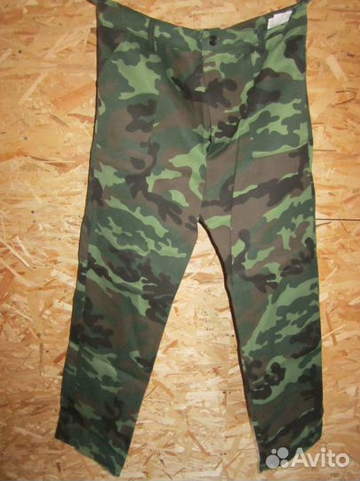 Костюм летний камуфлированный на пуговицах (новый)