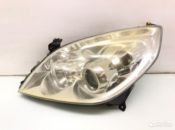 Фара левая Opel Vectra C 1.9 cdti 2006