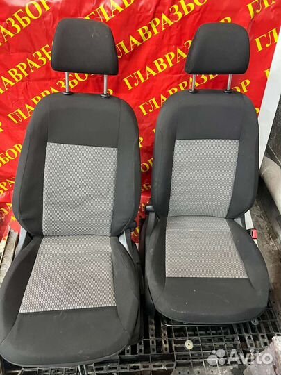 Сиденья на volkswagen polo