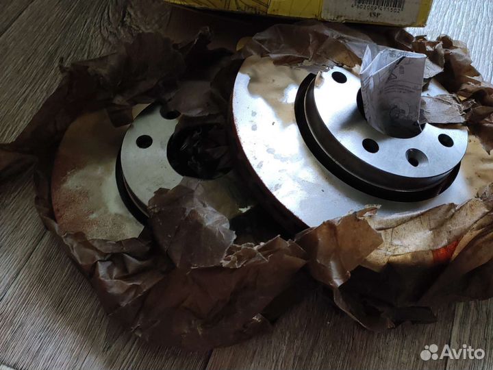 Диски тормозные на Весту новые