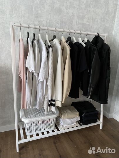 Вешалка напольная деревянная