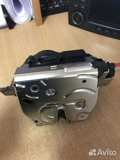 Мерседес Мл 164 гл замок крышки багажника