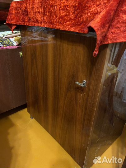 Швейная ножная машинка Textima