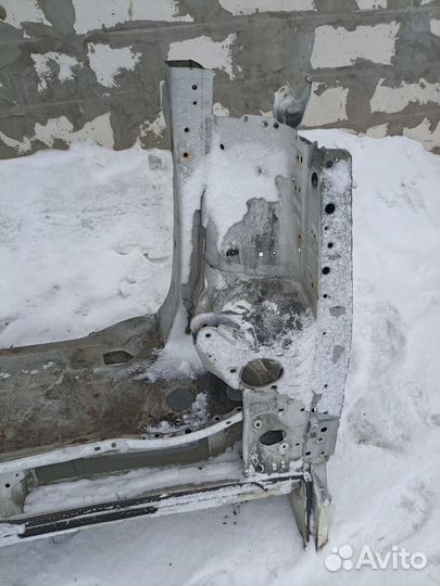 Продам лонжерон на camry 30,2003года