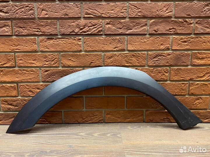 Накладка крыла заднего правого Volvo V90 CC 2017+