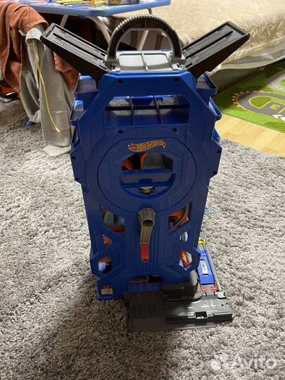 Hot wheels мега Гараж