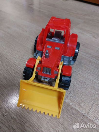 Детский трактор