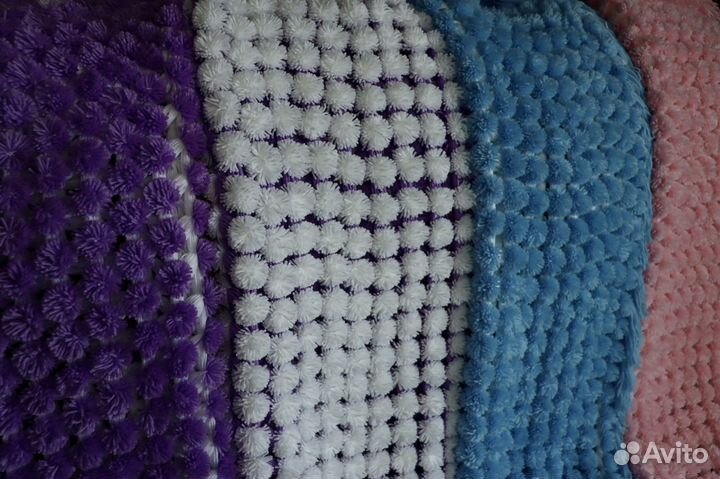 Детский плед c помпончиками