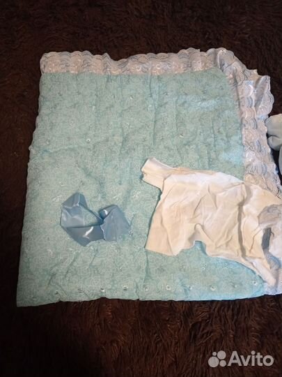 Одеяло и комбинезон для новорождённых