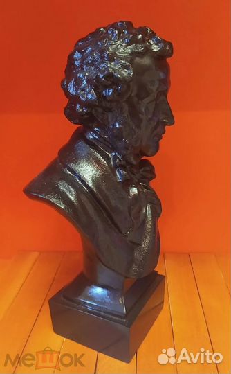 Бюст А.С. Пушкина касли Чугун Высота 32см Вес 6кг