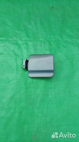 Лючок бензобака Mitsubishi Pajero Sport 1996-1999