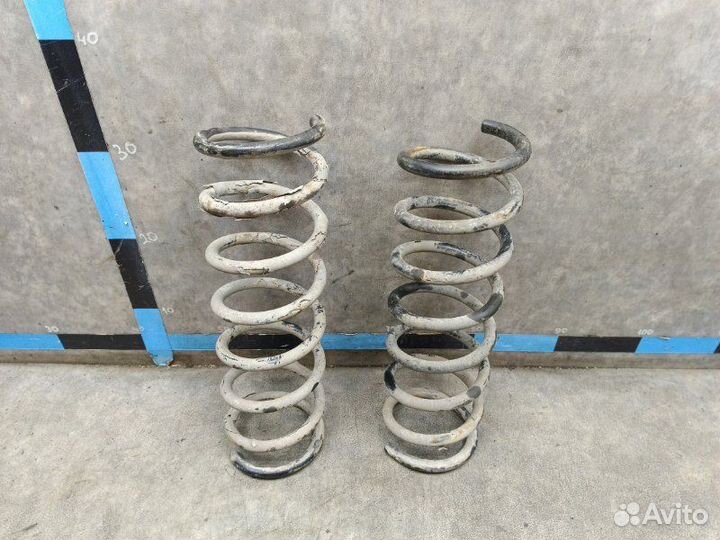 Пружина задняя Ford Focus 2 1.6 hwdb MT 2005