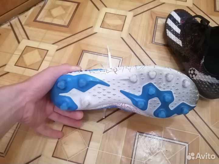 Продам бутсы 41 размер, 26 см стелька