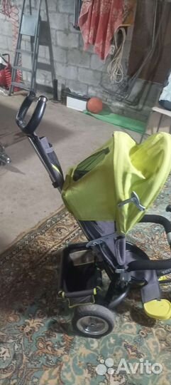 Прогулочная коляска