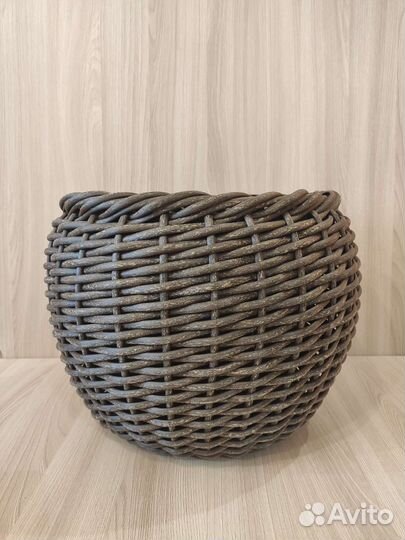 Кашпо плетеное для цветов из ротанга