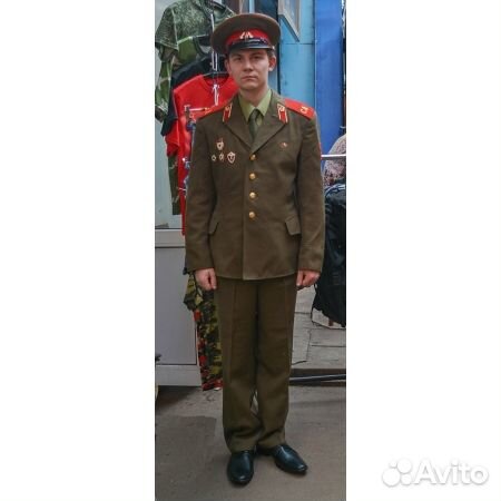 Парадная форма солдат и сержантов советской армии