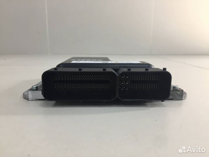 Блок управления двигателем Mitsubishi Pajero/Monte