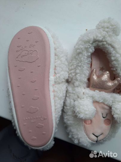 Красивые домашние теплые тапочки Zara