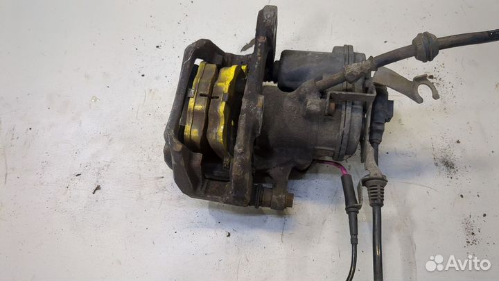 Суппорт BMW 5 G30, G31, 2019