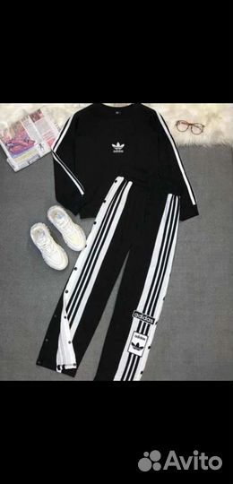 Спортивный костюм женский