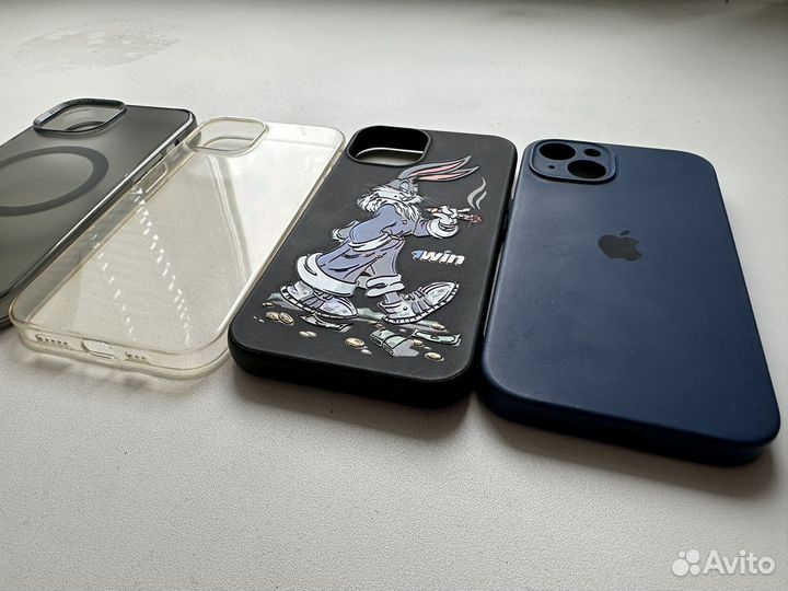 Чехлы для iPhone 13
