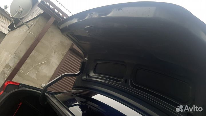 Крышка багажника на renault logan 2