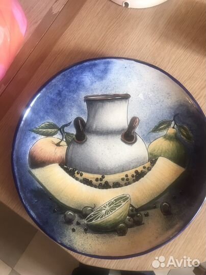 Керамическая настенная тарелка