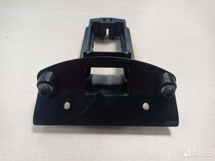 Кронштейн ручки стояночного тормоза Mercedes-Benz