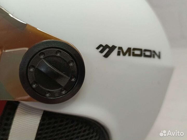 Шлем горнолыжный