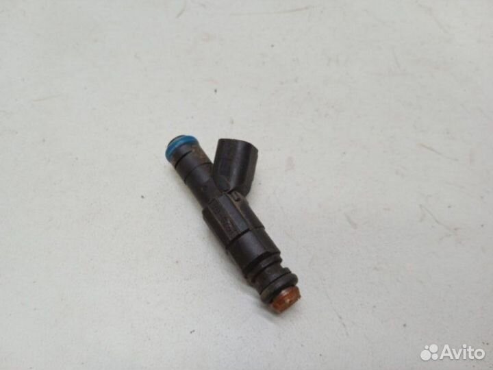 Форсунка топливная Ford Focus 2 2005-2011