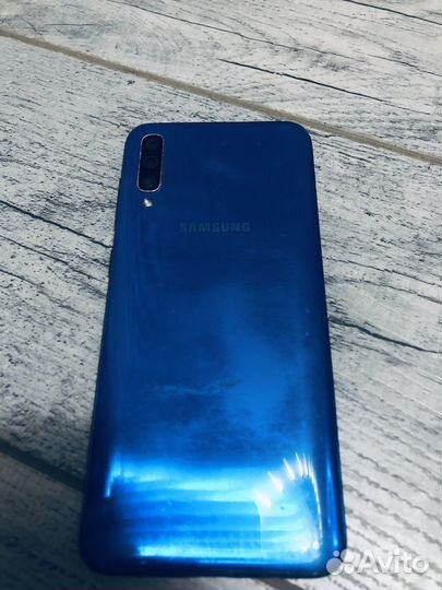 Samsung Galaxy A50, 4/128 ГБ