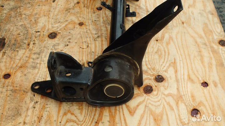 Механизм подъёма кабины Mitsubishi Fuso Canter