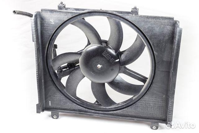 Диффузор радиатора охлаждения Nissan March