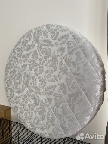 Продам круглый матрас на кроватку,6в1, 7в1
