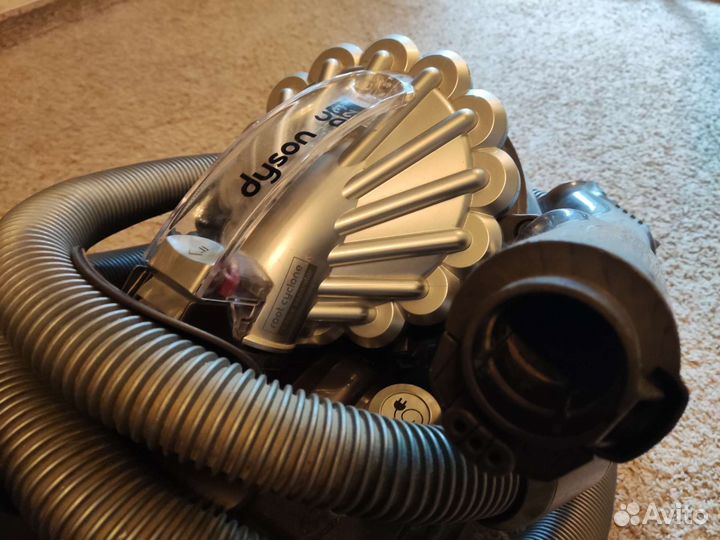 Пылесос Dyson DC23