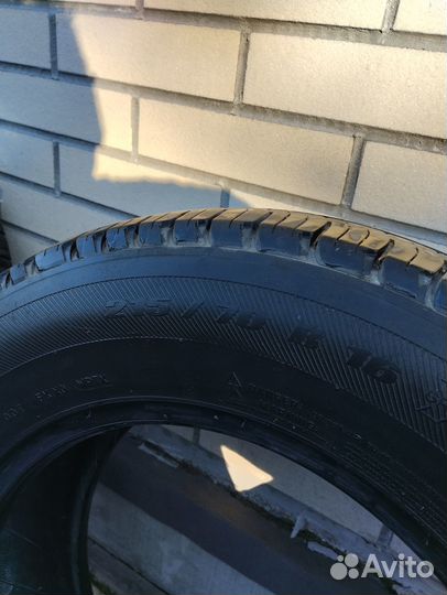 Michelin Latitude Tour HP 215/70 R16