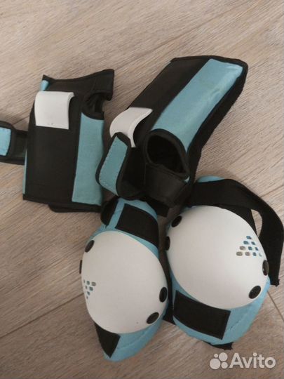 Роликовые коньки раздвижные