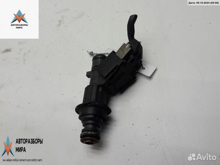 Форсунка Volkswagen Polo 3 1999 030906031L