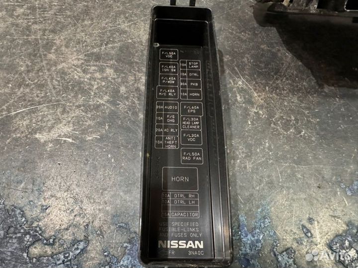 Блок предохранителей Nissan Leaf ZE0 EM61